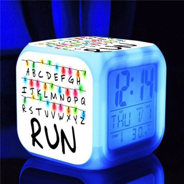 Inicio   Reloj despertador stranger things  Presentamos el reloj despertador para niños número 1 en albithinia: ¡el Stranger Thi