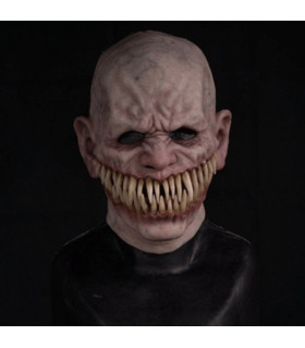 Máscara Halloween con dientes puntiagudos
