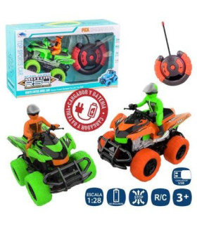 Quad naranja con persona traje verde radio control rojo