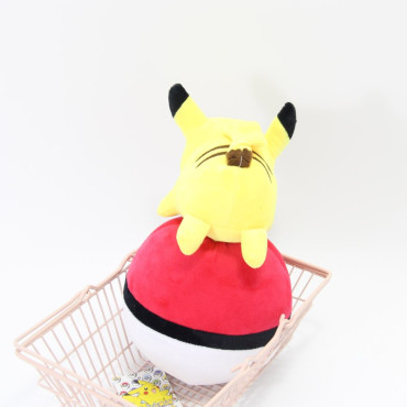 Peluche Pikachu Pokemon con Pokeball