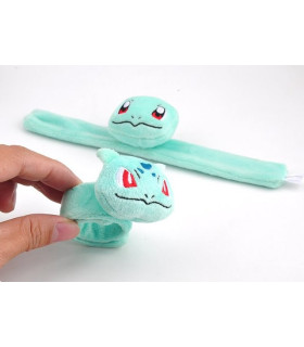 POKEMON   Pulsera tipo peluche para la muñeca de Pokémon Pulsera tipo peluche para la muñeca de Pokémon
El peluche de muñeca Po