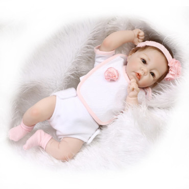 preciosa  CARLA  bebe reborn de 55cm