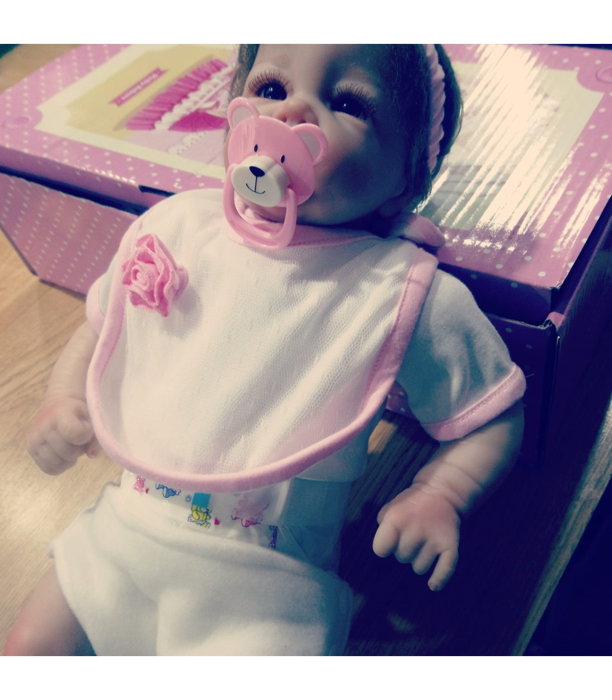 preciosa  CARLA  bebe reborn de 55cm