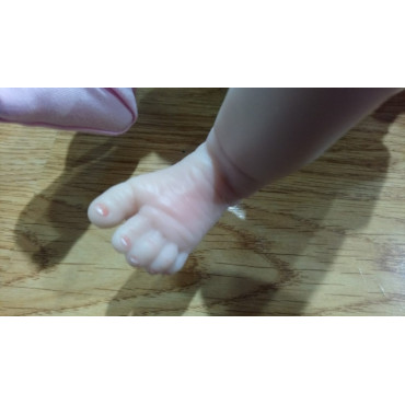 preciosa  CARLA  bebe reborn de 55cm