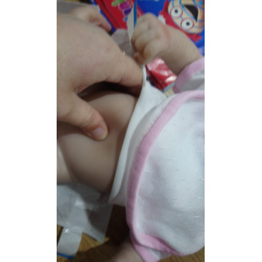 preciosa  CARLA  bebe reborn de 55cm