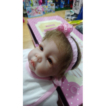 preciosa  CARLA  bebe reborn de 55cm