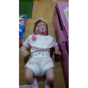 preciosa  CARLA  bebe reborn de 55cm