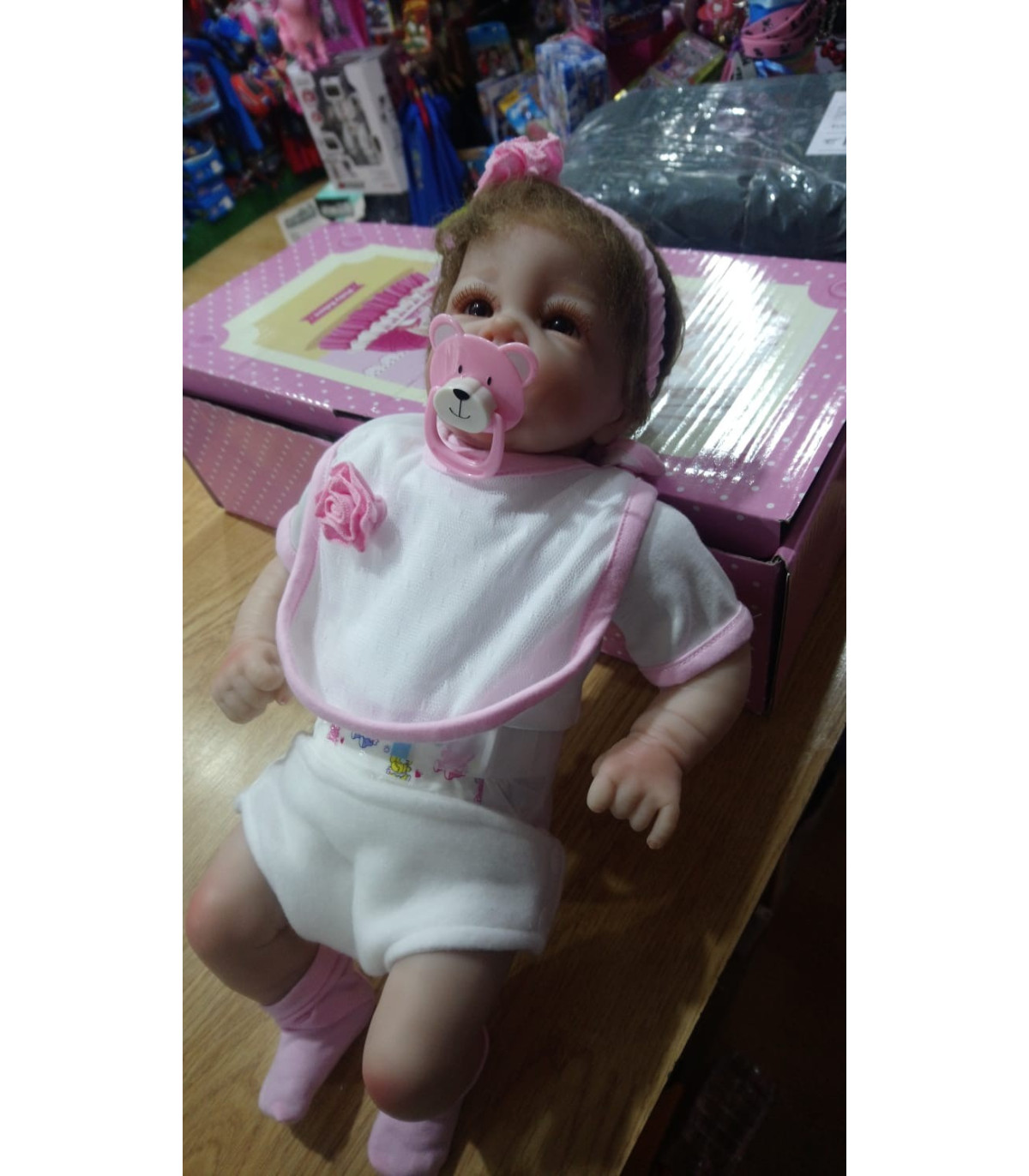 preciosa  CARLA  bebe reborn de 55cm