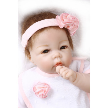 preciosa  CARLA  bebe reborn de 55cm