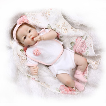preciosa  CARLA  bebe reborn de 55cm