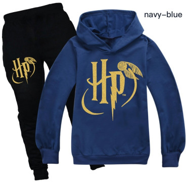 Inicio   chandal  con capucha howards de harry potter ¡Date prisa y hazte con este chándal con capucha antes de que se agote!
M