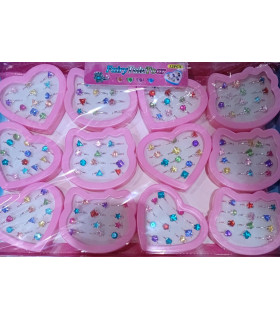 Inicio   SET  12 ANILLOS DE NIÑA CON FORMAS de diamantes para niñas SET  12 ANILLOS DE NIÑA CON FORMAS de diamantes para niñas