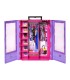 Inicio   Barbie Fashionista Armario portátil para ropa de muñeca, incluye 3 looks completos, 6 perchas y muñeca Barbie Fashionis