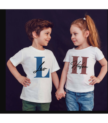 Camiseta con inicial Mágica: Diseña tu Propio Estilo con tu Nombre para NIÑA