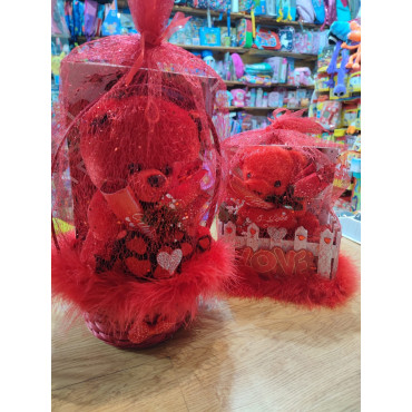 ¡Sorprende con Amor! Set Especial San Valentín: Oso Rojo, Cesta de Corazones y Mensaje Apasionado