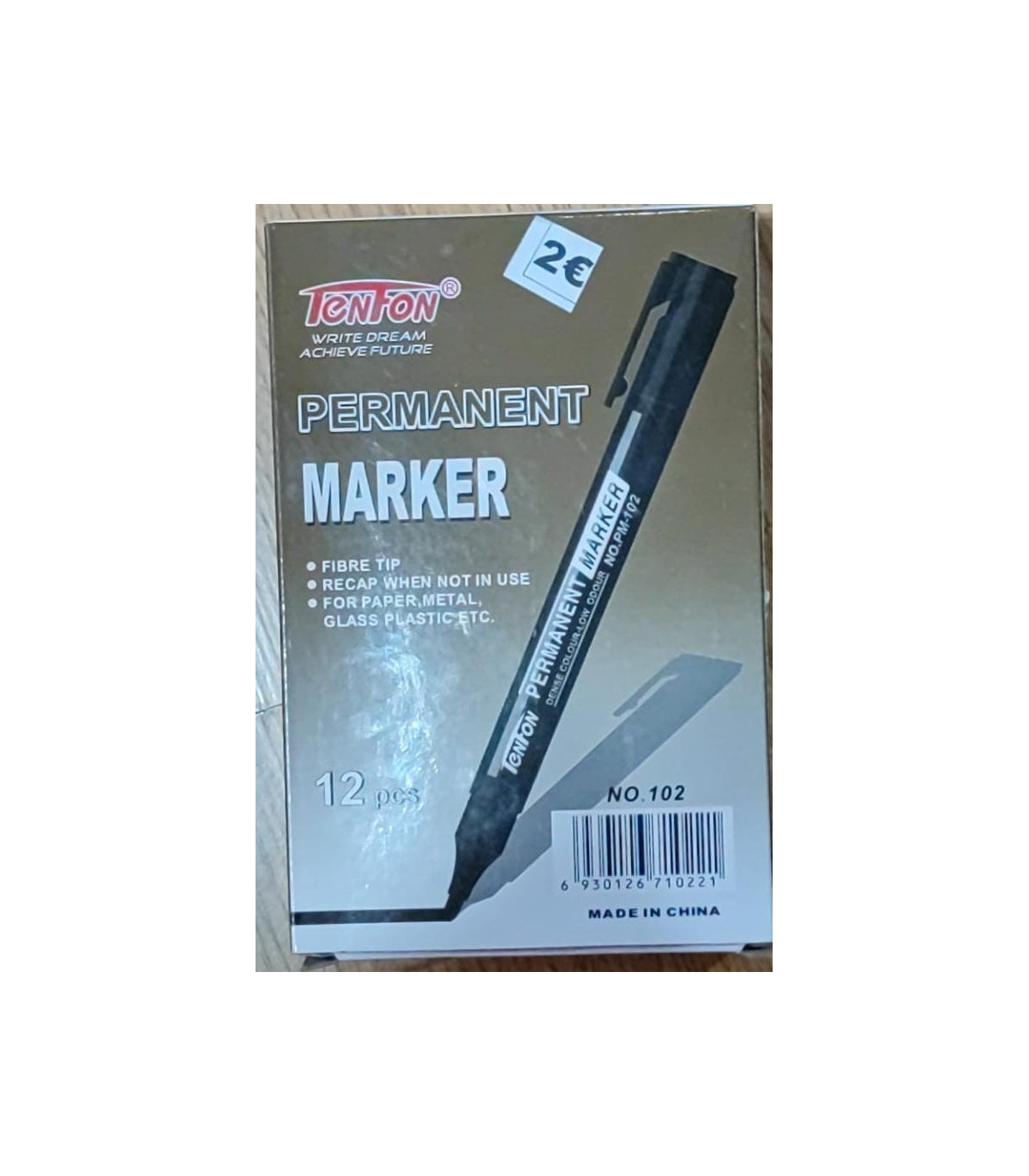 🌑 Sumérgete en la elegancia del negro con nuestro Rotulador Permanente. ¡Tu arte merece lo mejor! 🎨🖋️
