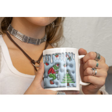 ¡Aventura Mágica! Taza Personalizable del Grinch con Trineo en Albithinia. ¡Asegura tu Tesoro antes de que Vuele! 🎅