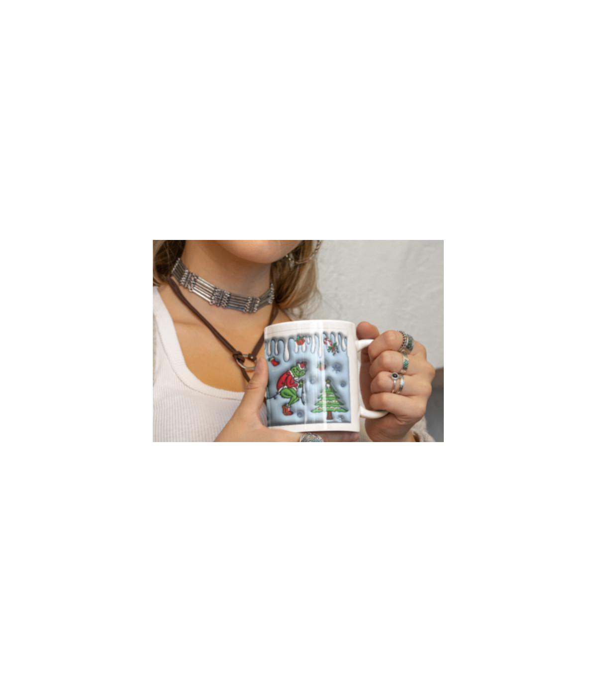 ¡Aventura Mágica! Taza Personalizable del Grinch con Trineo en Albithinia. ¡Asegura tu Tesoro antes de que Vuele! 🎅