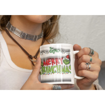 ¡Captura la Magia Navideña con la Taza Personalizable del Grinch! 🎄✨