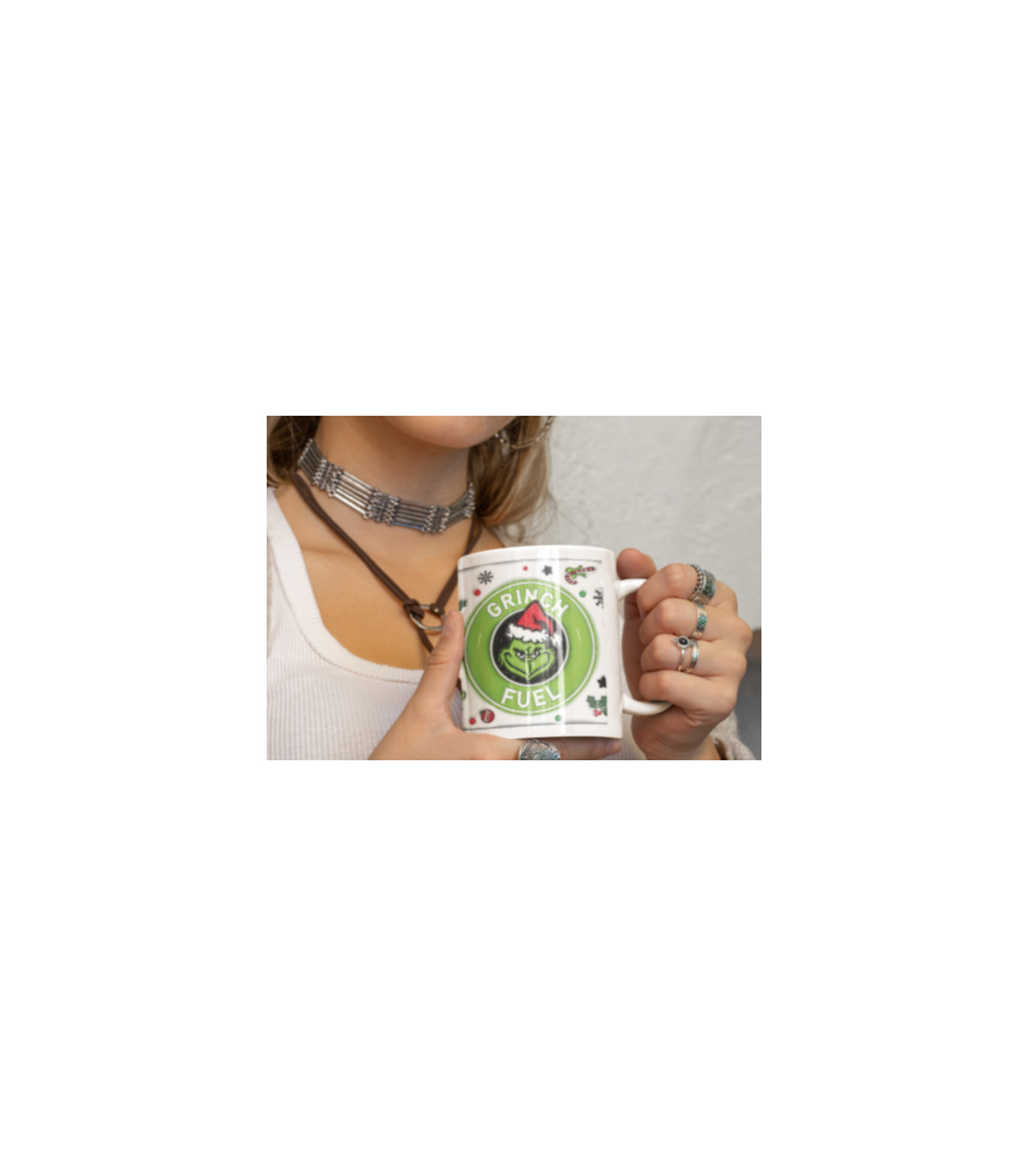 ¡Captura la Magia del Grinch en tu Desayuno con Nuestra Taza Personalizable! 🎄✨