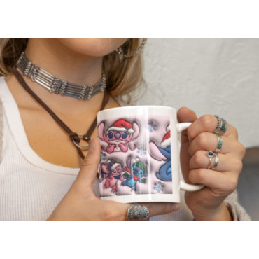🏃‍♂️💖¡Magia Navideña en Cada Sorbo! Taza Personalizable de Stitch y Angel 🌟🎄