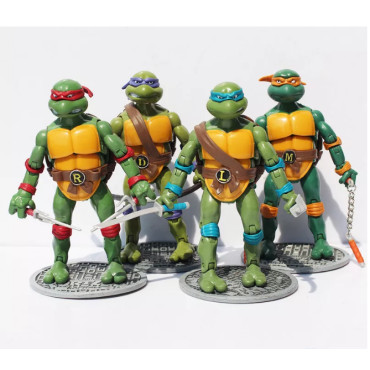 lote de 4 figuras de tortugas ninja con accesorios y articuladas de 18cm