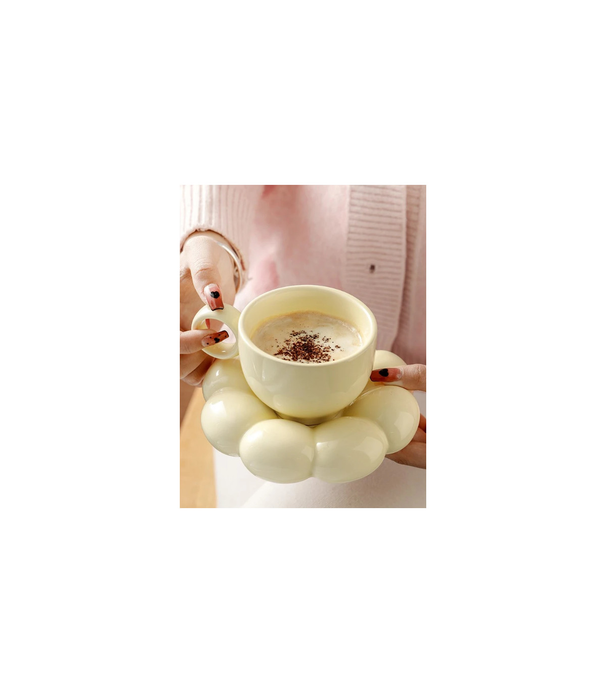 Taza Creativa de Cerámica con Plato Decorativo de Nube: Elegancia en Cada Sorbo