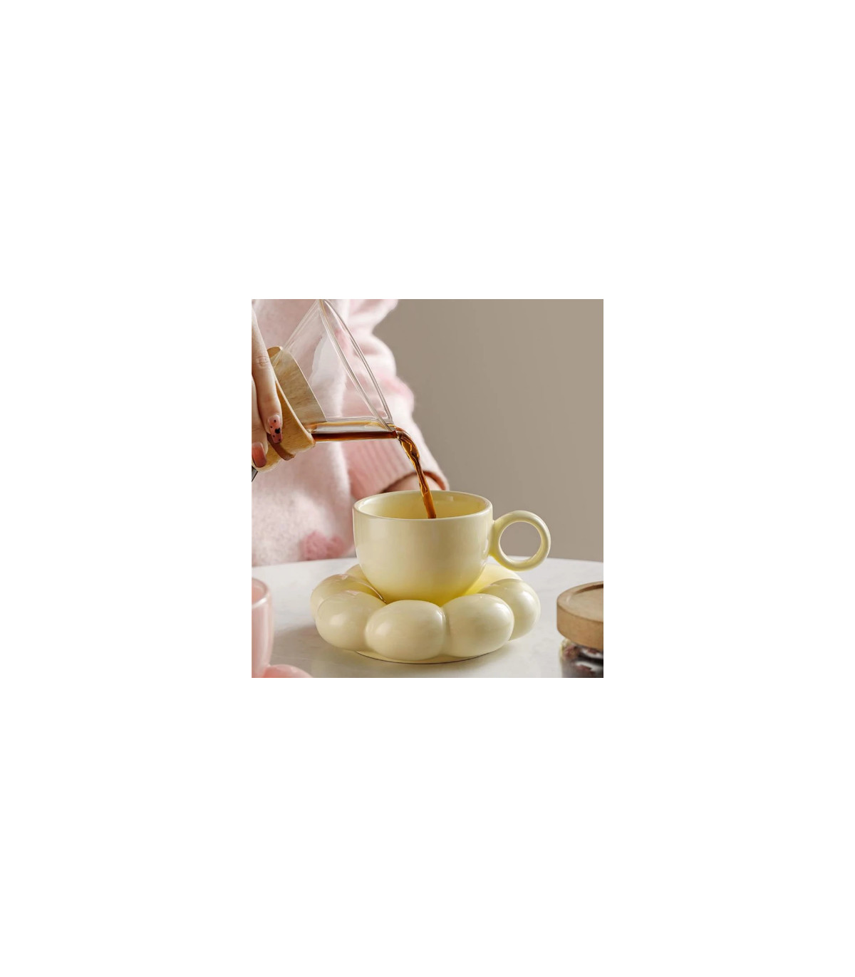 Taza Creativa de Cerámica con Plato Decorativo de Nube: Elegancia en Cada Sorbo