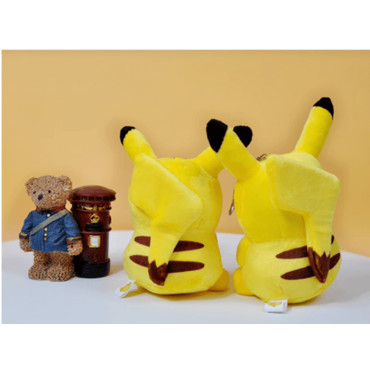 llavero de peluche pikachu de 15cm cara sonriente