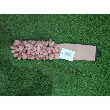 🌸🏰 ¡Deslumbra con estilo medieval! Descubre nuestro Cinturón de Flores Medieval y añade un toque de encanto a tu atuendo. 🌼✨