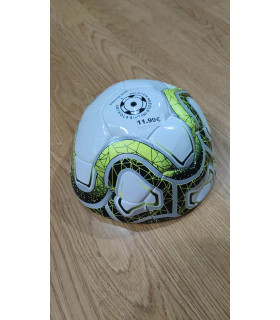 Pelota de Fútbol Blanca con Líneas de Colores | Albithinia