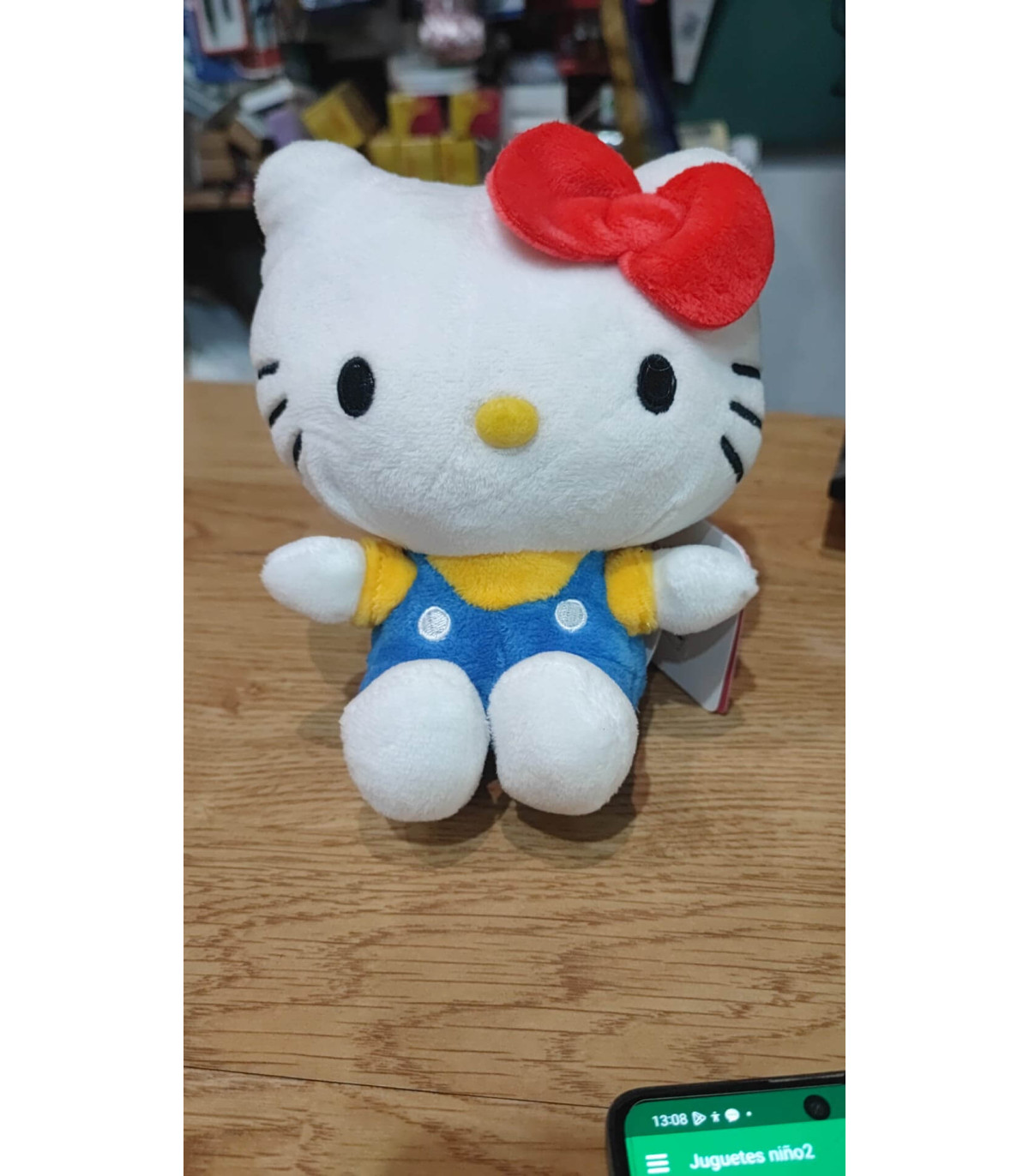 Peluche hello kitty sentada de 18cm