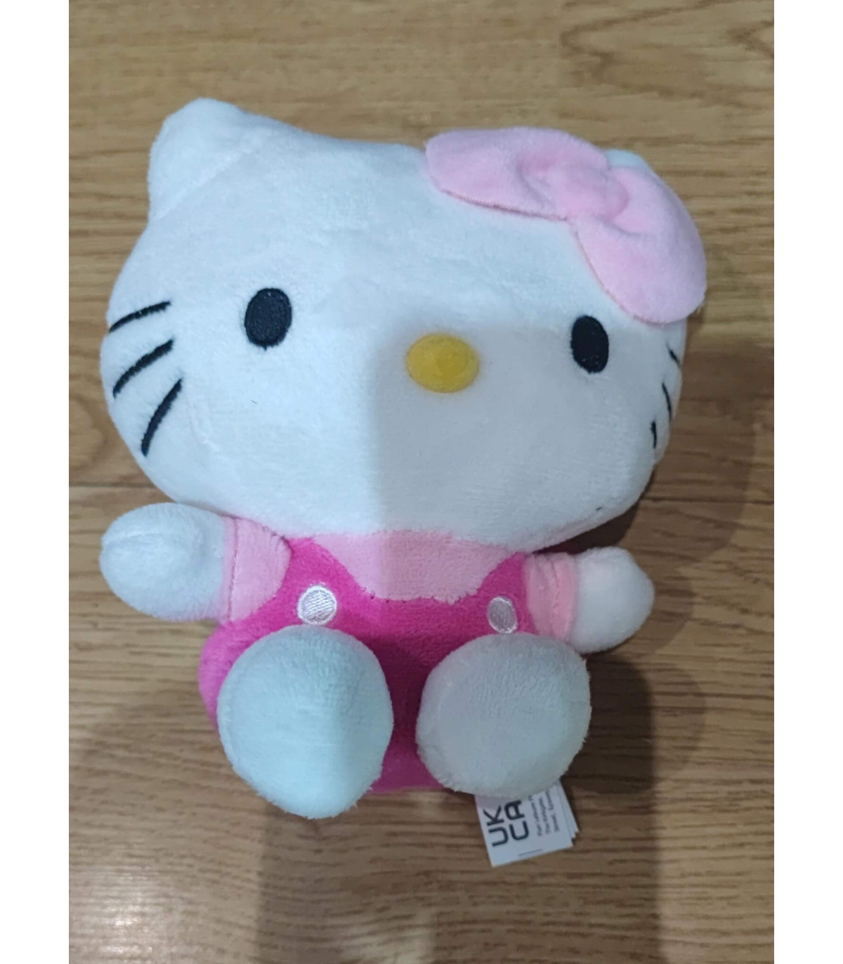Peluche Hello Kitty Sentada de 18 cm - Suave y Adorable | Albithinia