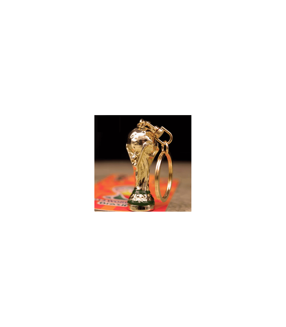 LLavero metálico de la copa del mundo de fútbol