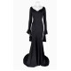 Reina la oscuridad y el hallowen comprando el cosplay de Morticia