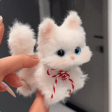 Gatitos Peluditos: Amigos de Peluche para Abrazar