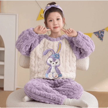 Conjunto de pijamas Sanrio: Comodidad y ternura para niñas
