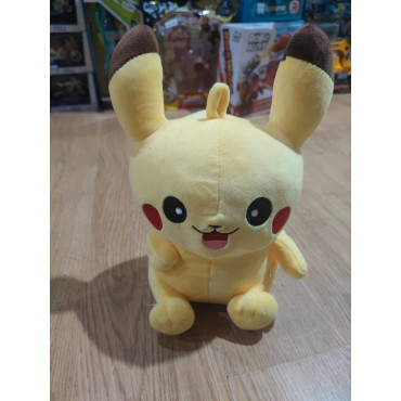 Peluche mediano de pikachu