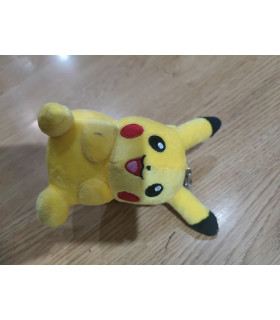 Llavero de Pikachu de peluche
