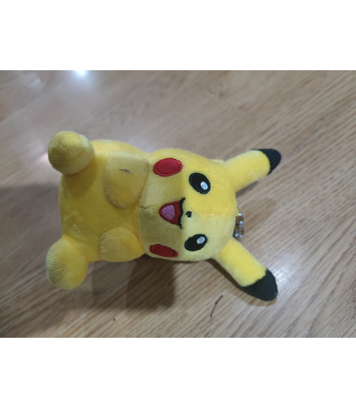 Llavero de Pikachu de peluche