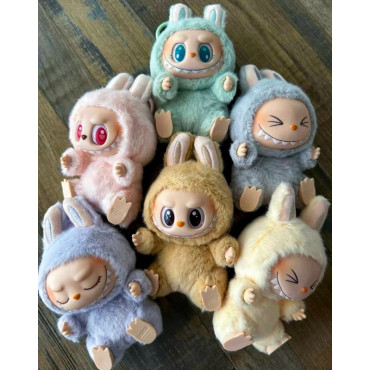 ¡Colecciona Todos los Labubu! Llavero de Peluche en Caja Misteriosa