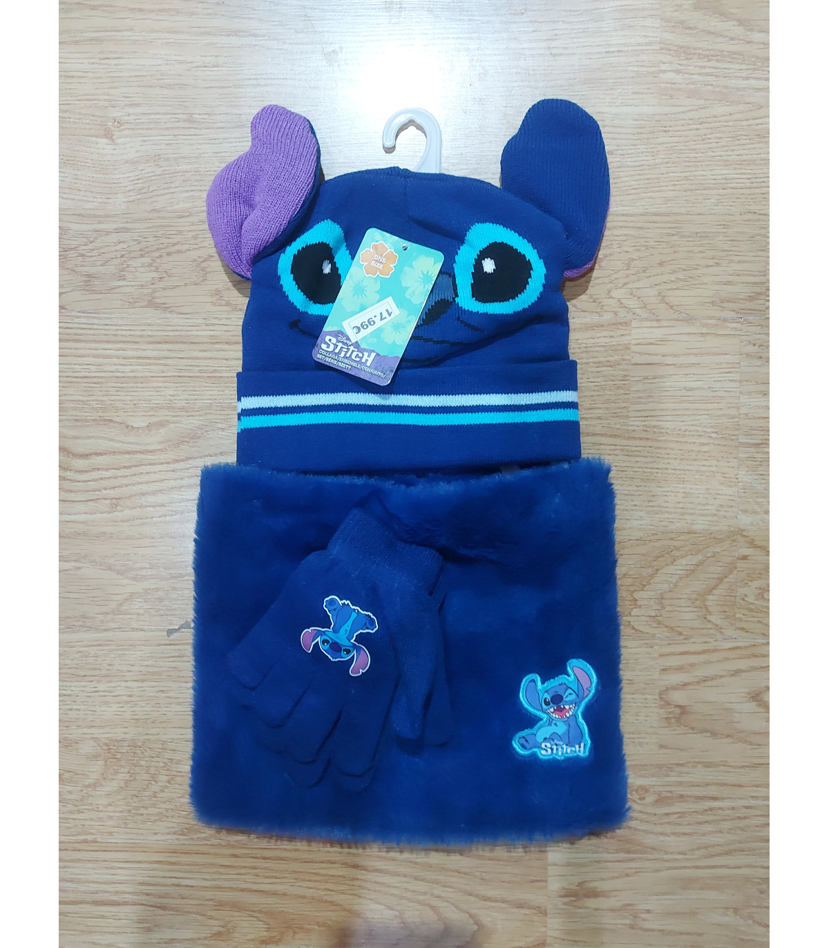 Conjunto de guantes, gorro, i braga de cuello de lilo stitch de color azul oscuro
