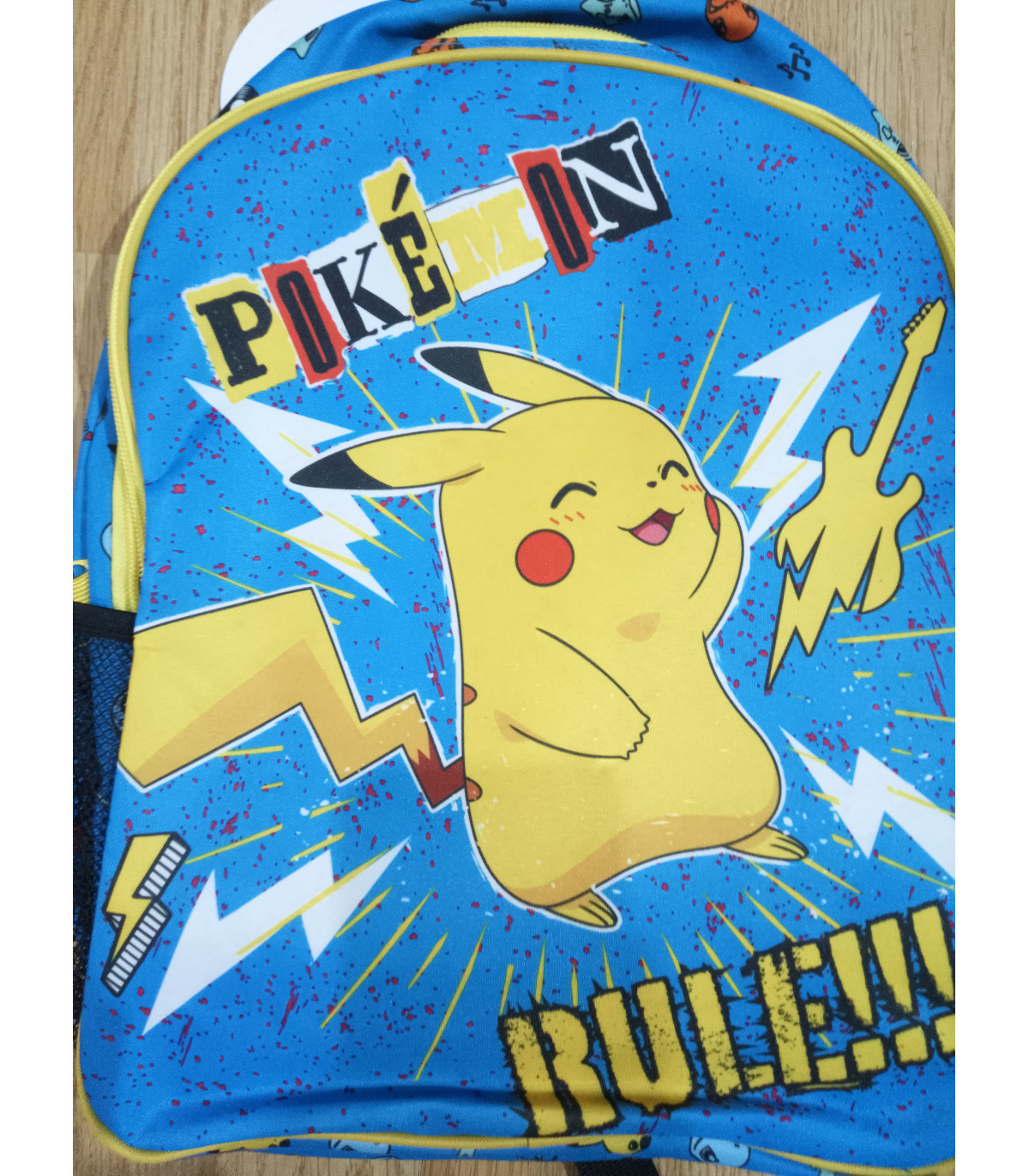 MOCHILA DE POKEMON