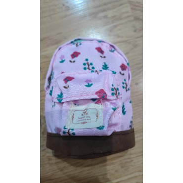 Llavero Mini Mochila Rosa con Flores Natural Life: Elegancia y Funcionalidad en un Solo Accesorio