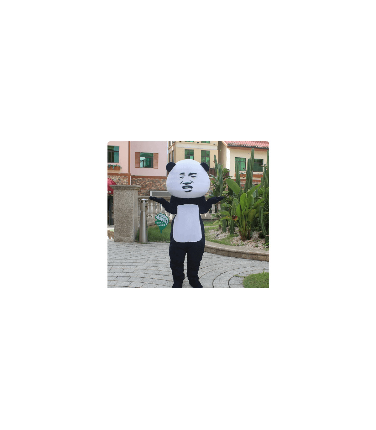 Traje de Panda: ¡El Más Tierno del Bosque!