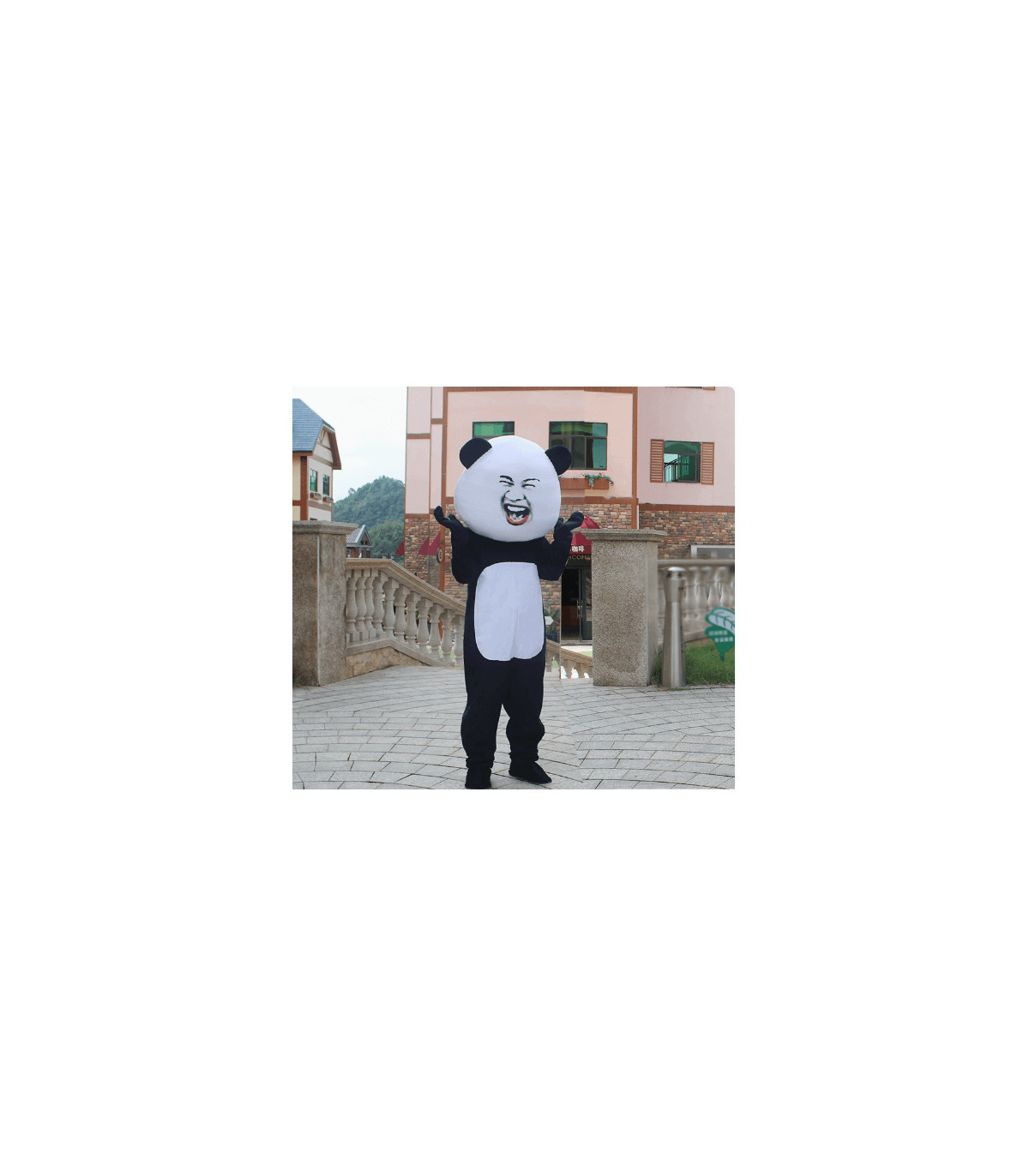 Traje de Panda: ¡El Más Tierno del Bosque!