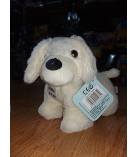 Peluche de perrito de color blanco