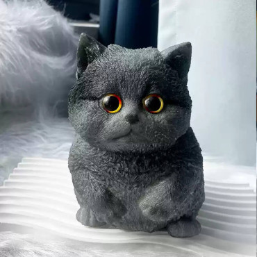 Colecciona la ternura. Figuras de gatos para apretar y exhibir.