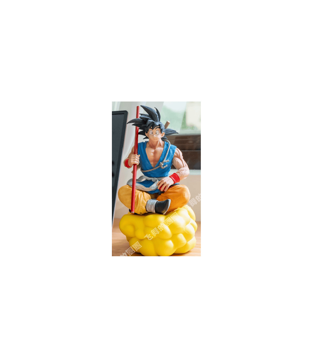 MUÑECO DBZ GOKU SENTADO EN LA NUBE - FIGURA 18 CM