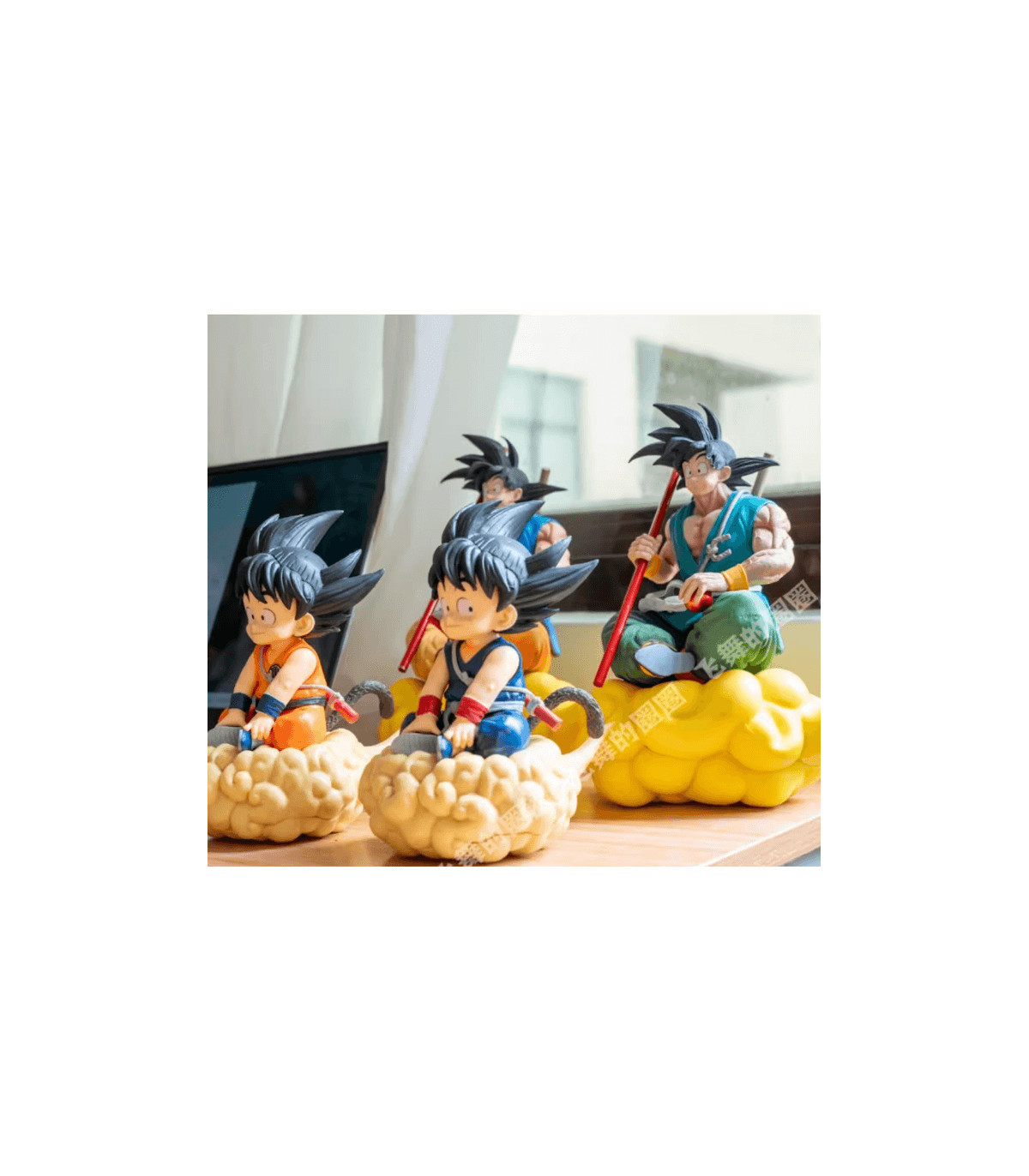 MUÑECO DBZ GOKU SENTADO EN LA NUBE - FIGURA 18 CM